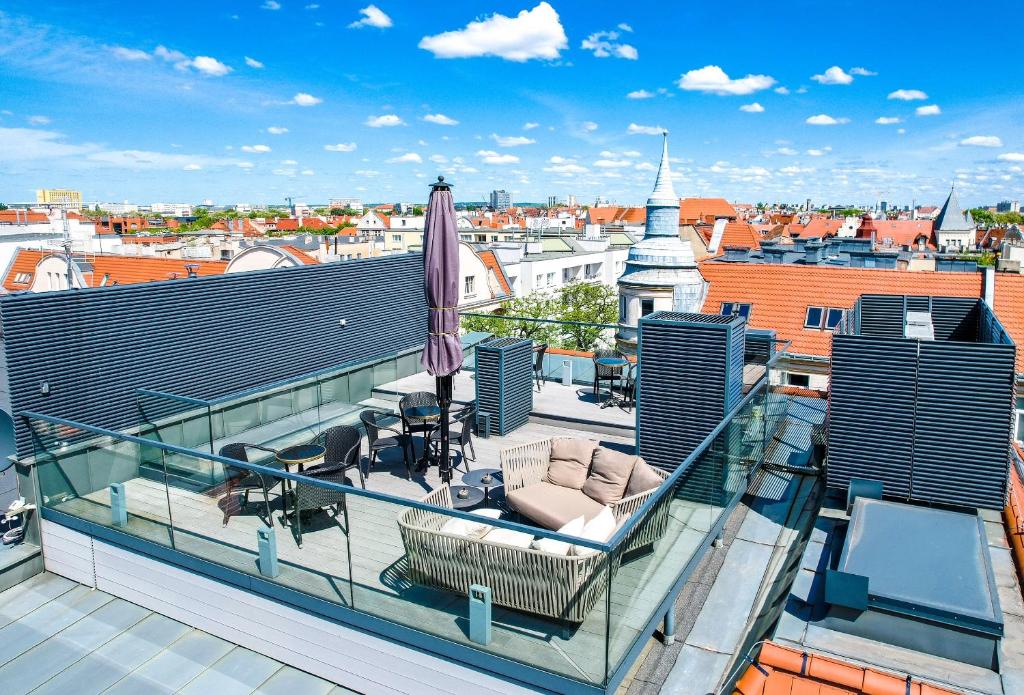 Picture of 969 Hilgard Ave, Unit Penthouse 8 | Los Angeles, CA Rentals