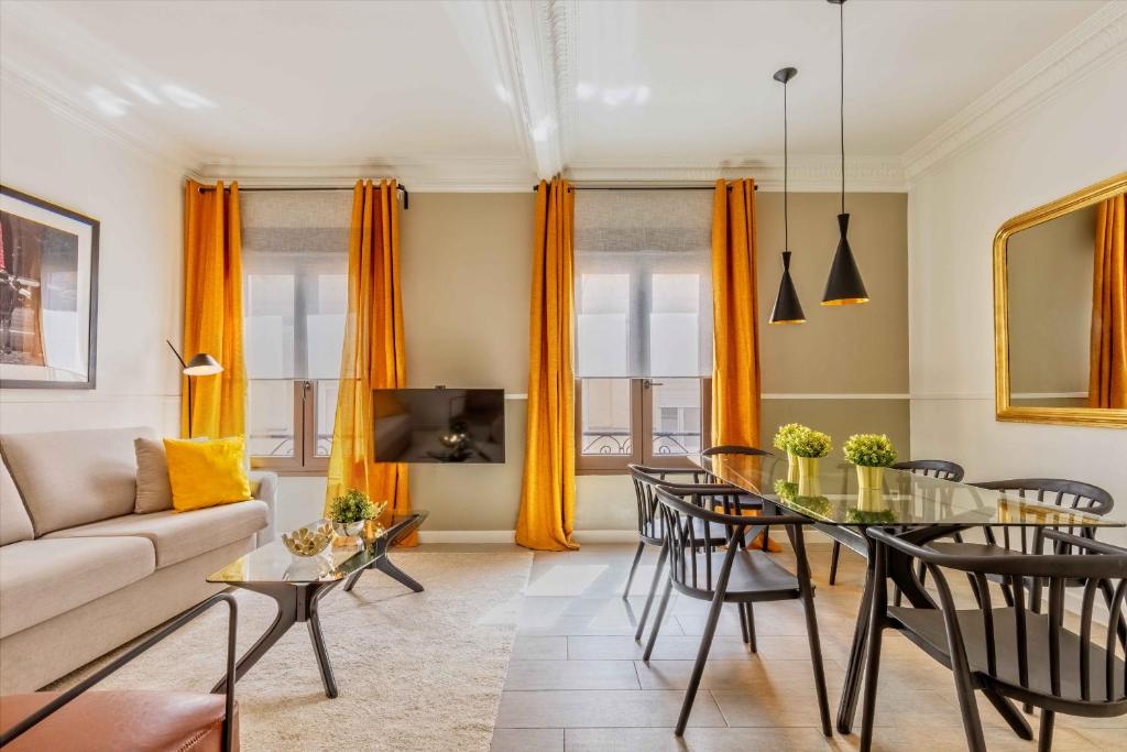 Apolo en Madrid - Three-Bedroom Apartment VIII