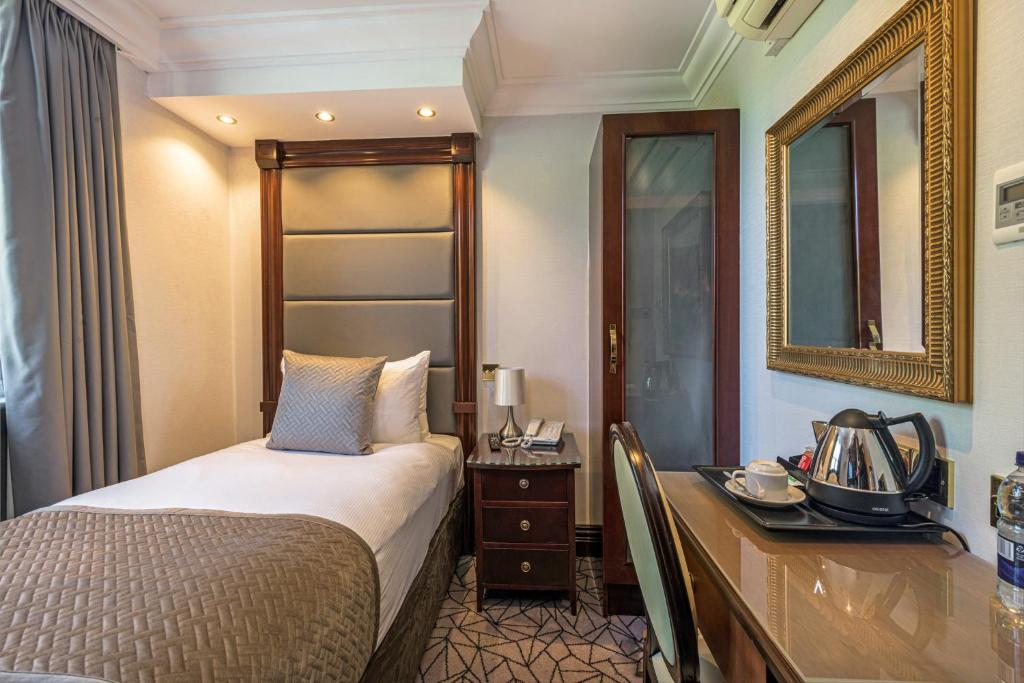 Hyde Park International - Resim 21