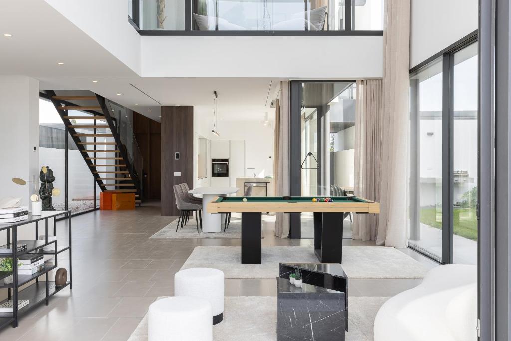 Holiday Rentals at Camiral, a Quinta do Lago Resort - Maison De Vacances