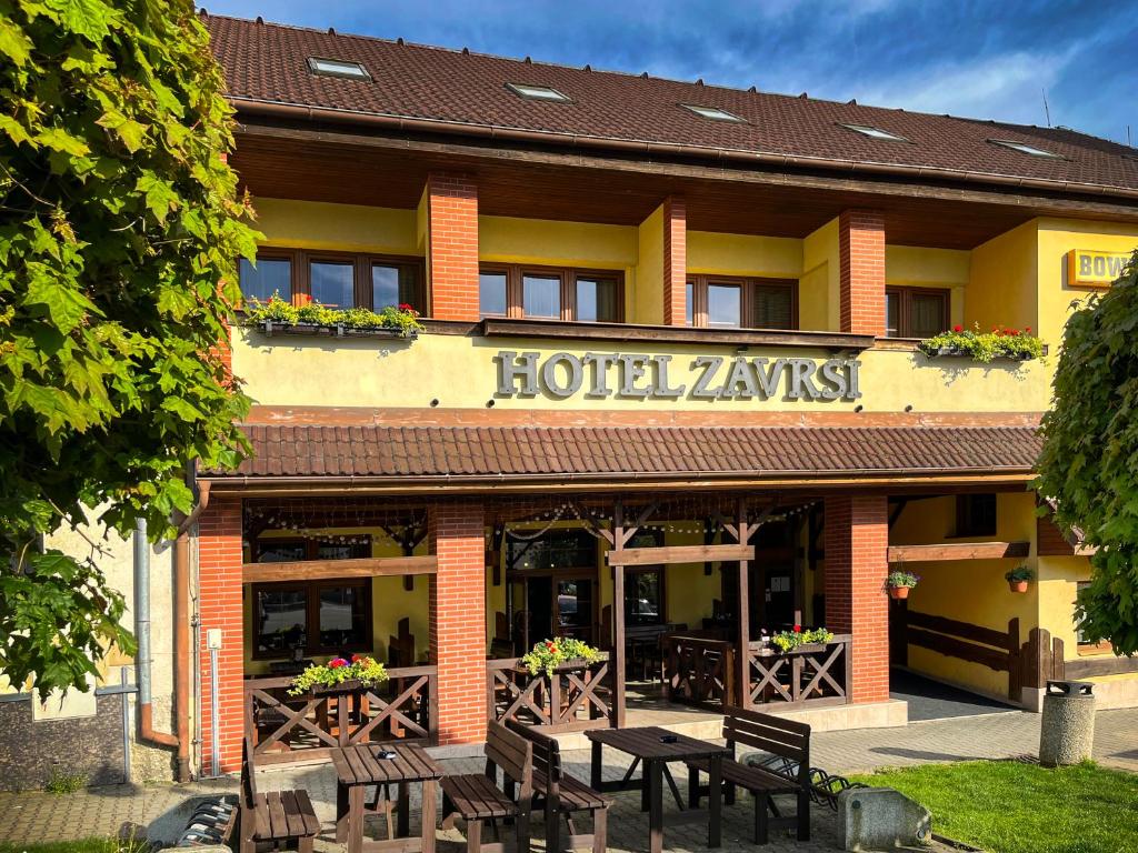 Budova, kde se hotel nachází