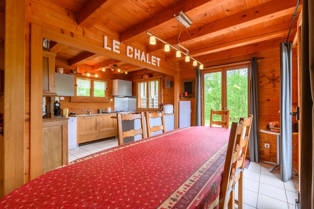 Kuchyň nebo kuchyňský kout v ubytování Chalet Du Wason