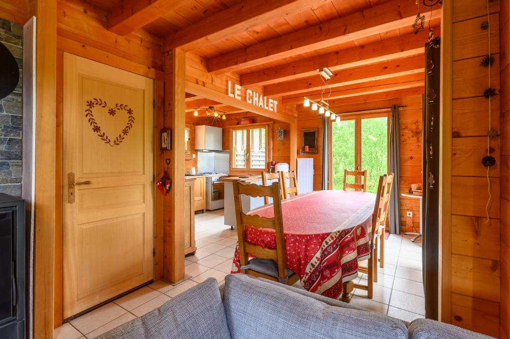 Kuchyň nebo kuchyňský kout v ubytování Chalet Du Wason