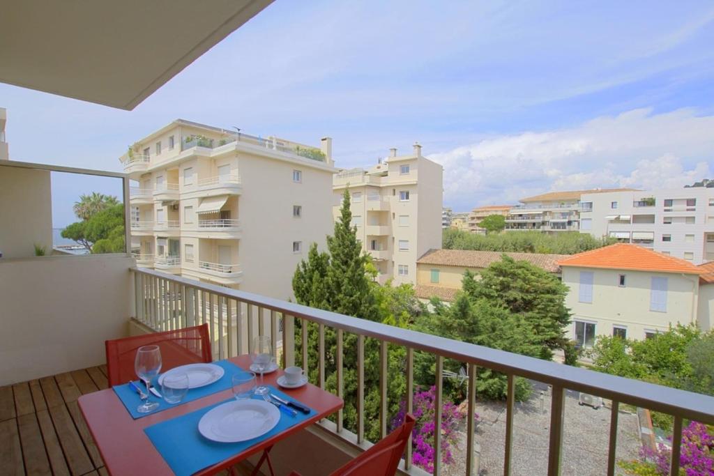 Balkón alebo terasa v ubytovaní 100m from the beach CANNES POINT CROISETTE w AC - BENAKEY