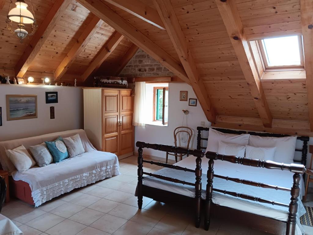 Guest House Lucijo - Studio Avec Balcon