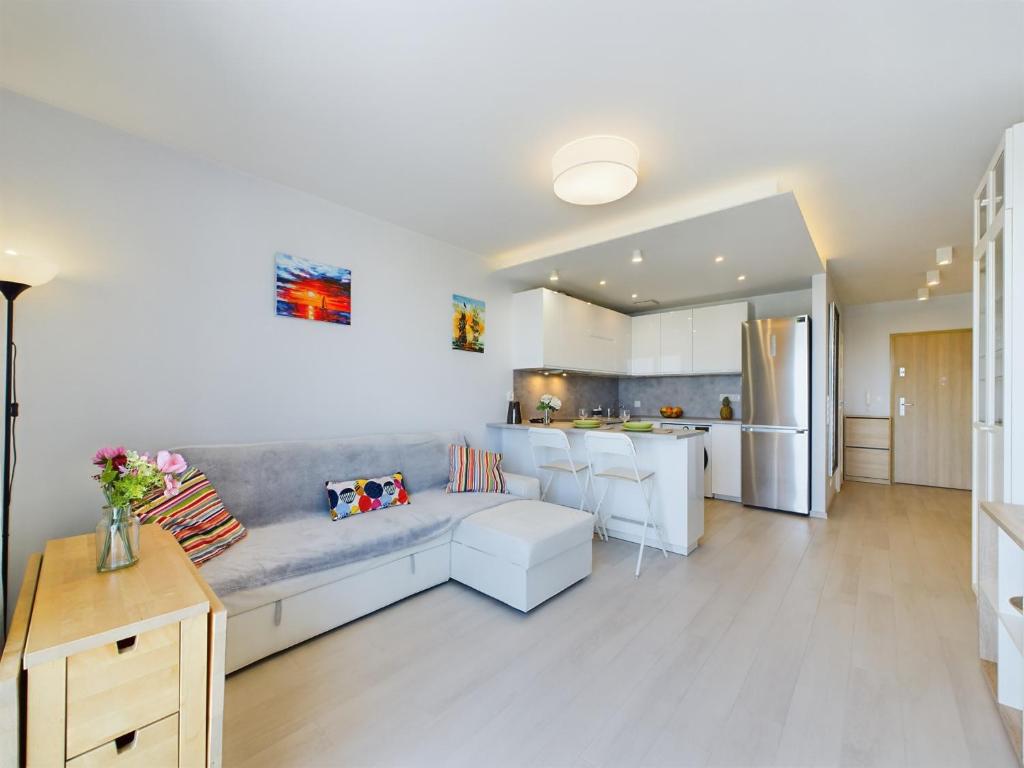 Kuchyň nebo kuchyňský kout v ubytování Przytulny Apartament z Parkingiem Gdynia Pogórze by Noclegi Renters