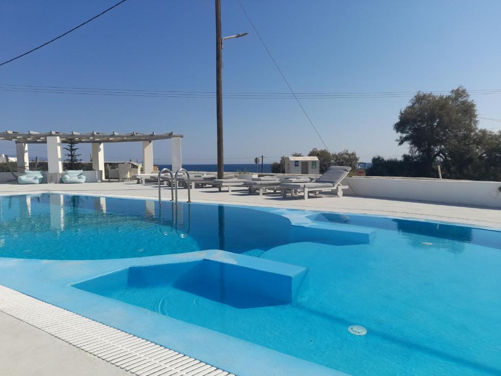 Basen w obiekcie Sea paradise villas - Seaside & private jacuzzi lub w pobliżu