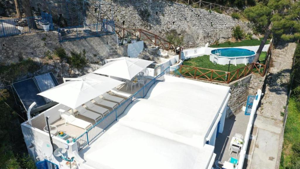 Bazén v ubytování Villa Dei in Positano nebo v jeho okolí