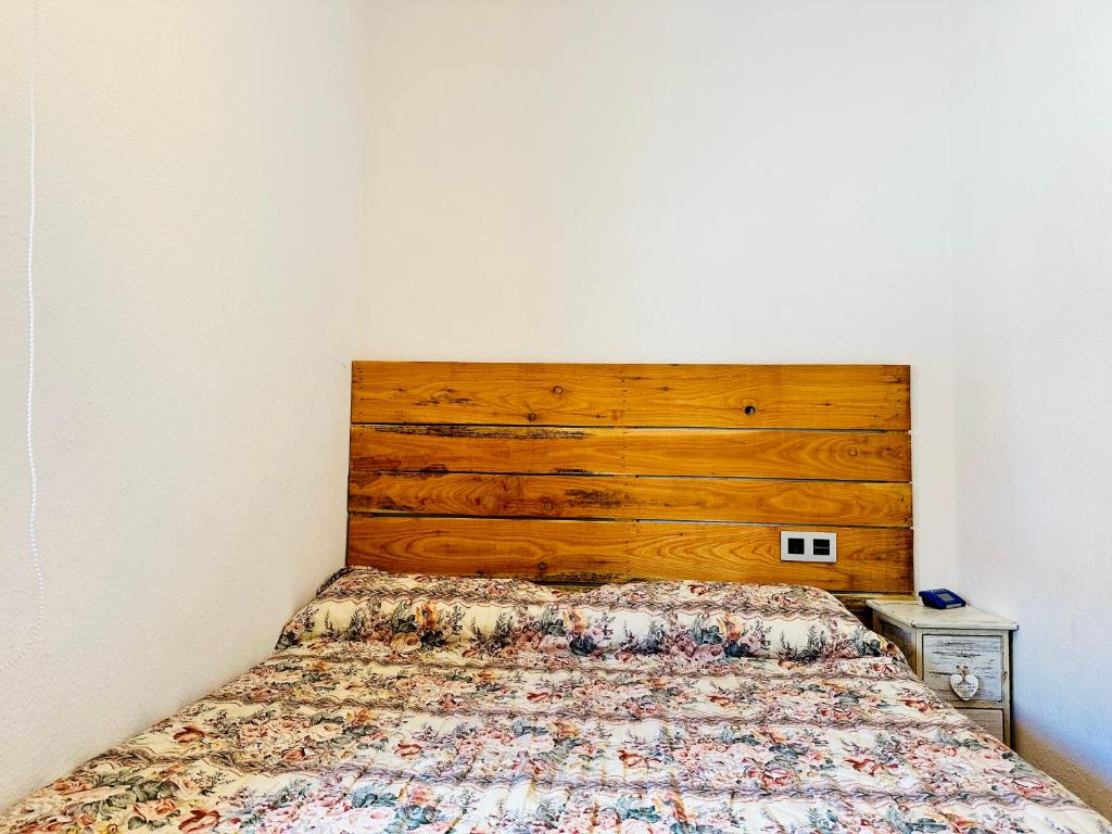 Posteľ alebo postele v izbe v ubytovaní PORT AMBAR - Apartamento en la Marina de Empuriabrava - balcón con vistas al canal - playa - wifi