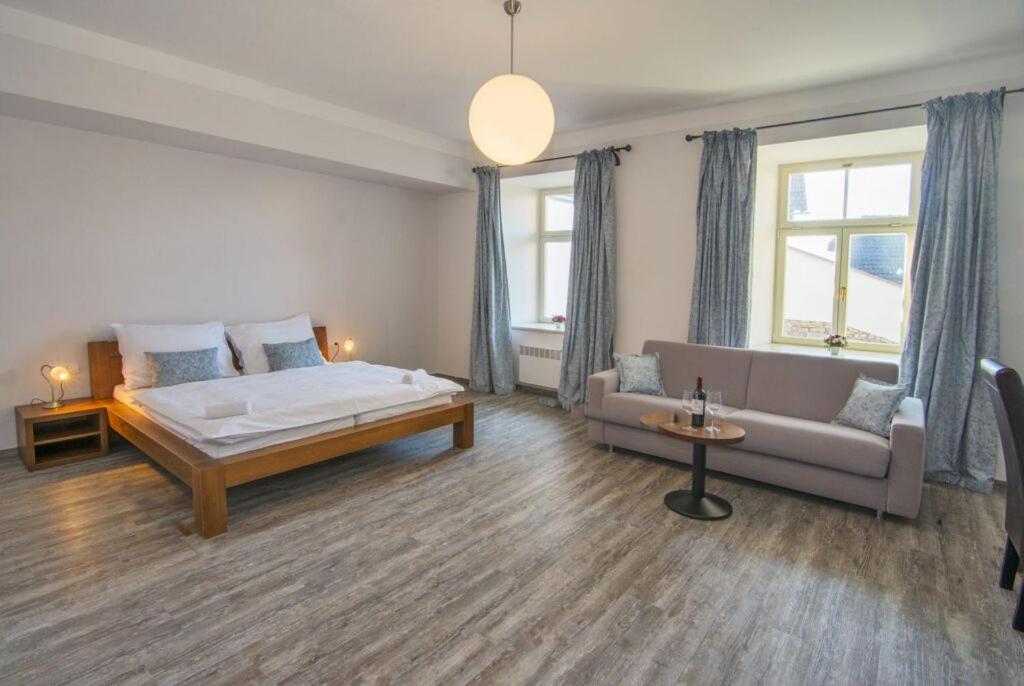 Postel nebo postele na pokoji v ubytování Hotel Anno