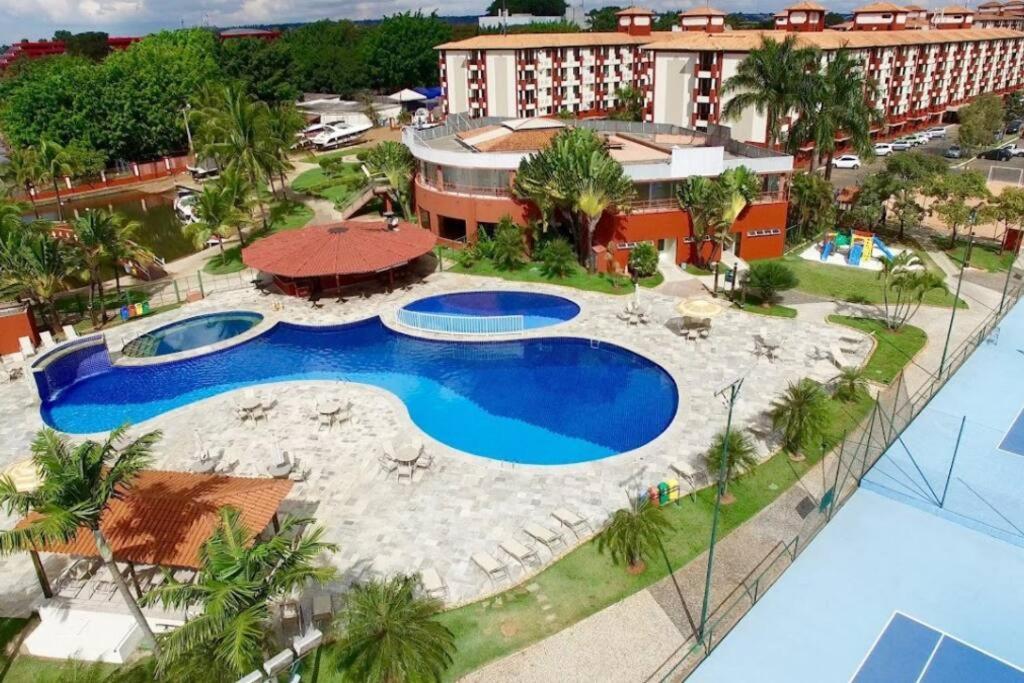 Kolam renang di atau dekat dengan Flat Completo - LakeSide Hotel