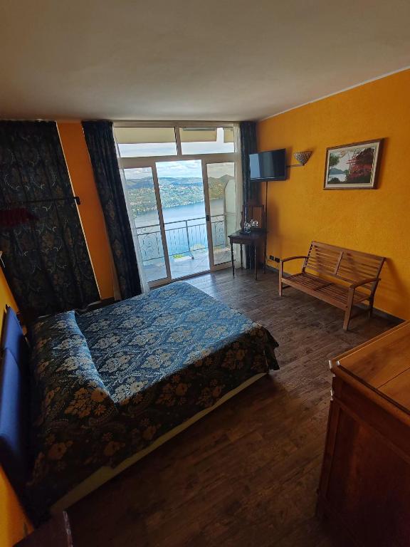 Posezení v ubytování Hotel Panoramico SPA lago d'Orta