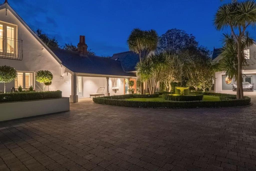 4 Bedroom Victorian Home with Annexe, Datchet Updated 2024 Prices