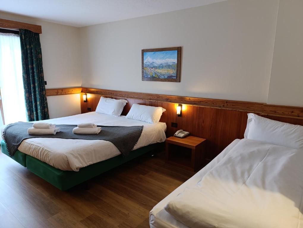 Hotel De Champoluc - Triple Room With Balcony