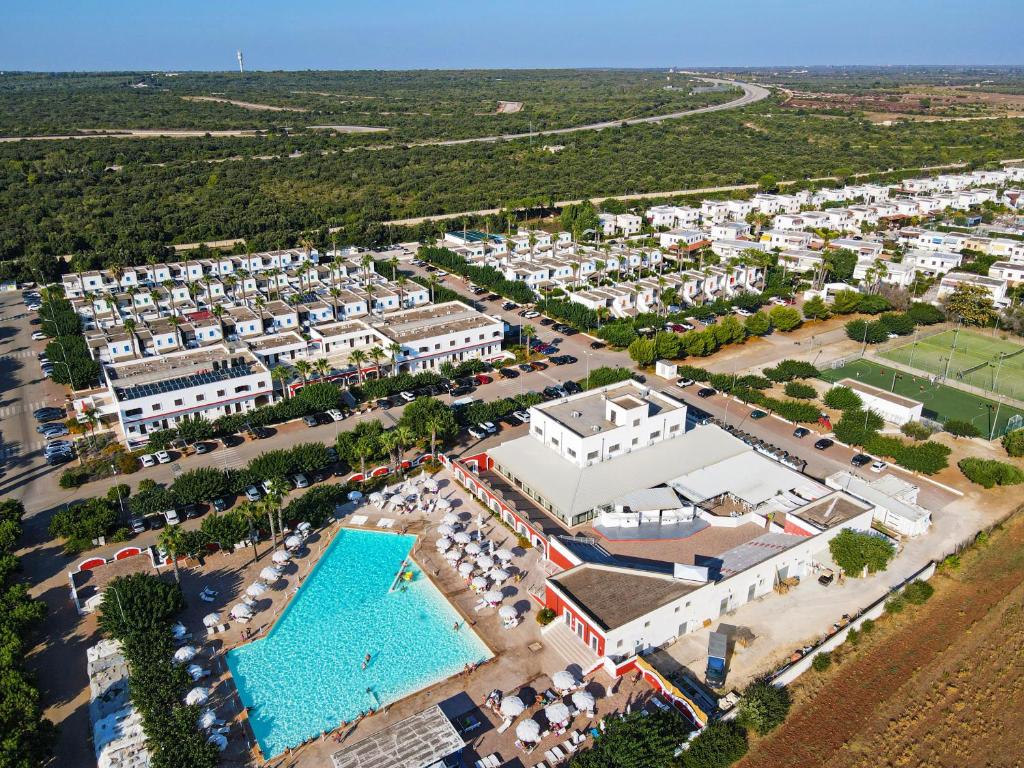 Bazén v ubytování Chiusurelle Village Resort nebo v jeho okolí