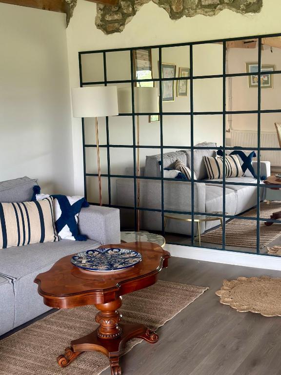 La Maison de Melman - Deluxe Two-Bedroom Apartment With Garden View