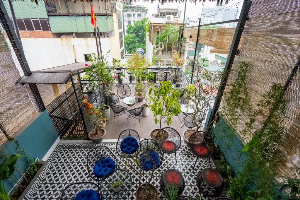 Balkón nebo terasa v ubytování Hanoi Ben's Apartment And Hotel - Pub 2