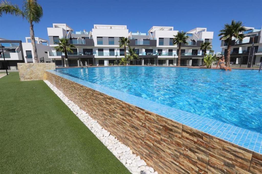 Hồ bơi trong/gần 'Nº85' Oasis Beach X - Holiday Apartment