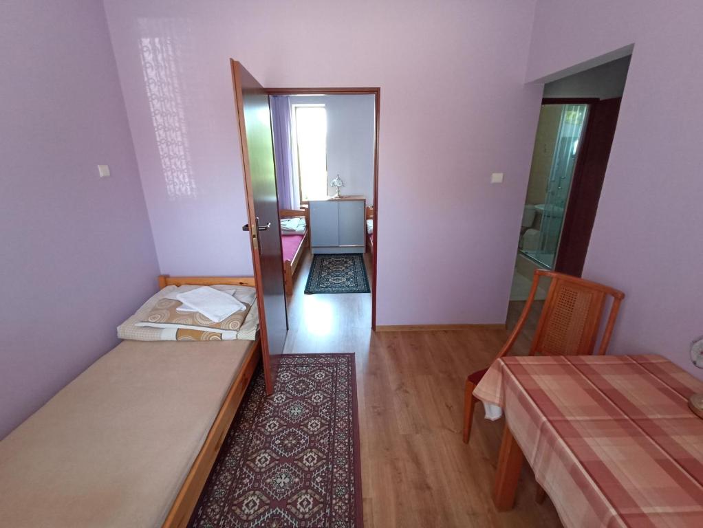Dom Turysty Na Skarpie - Habitación Triple Estándar