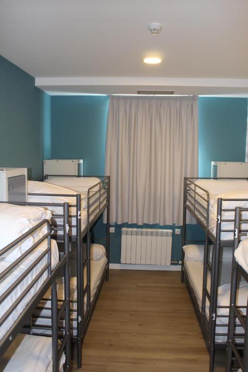 Mola! Hostel Burgos - Gemengde Slaapzaal Met 8 Bedden