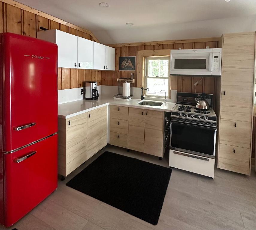 Afbeelding uit fotogalerij van Duck Bay Waterfront Retreat in Waubaushene