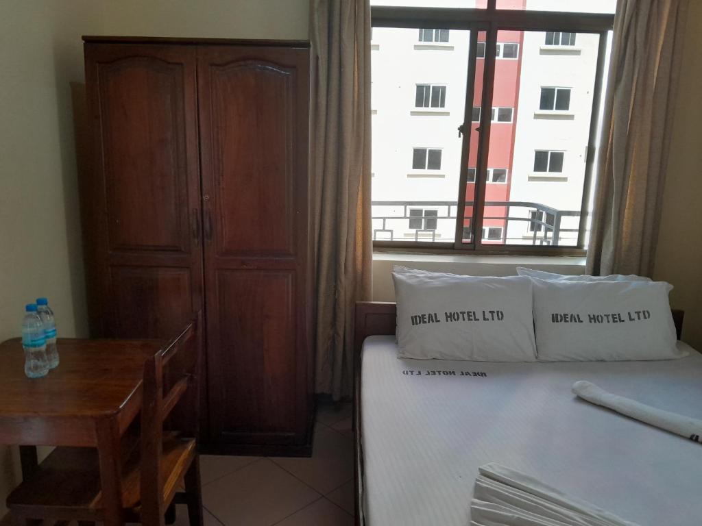 Hotel Ideal - Deluxe Double Room