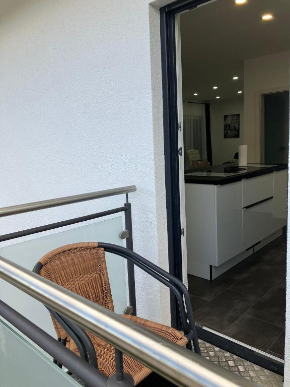 Kuchyň nebo kuchyňský kout v ubytování Moderne Einliegerwohnung nähe Ingolstadt und Bad Gögging