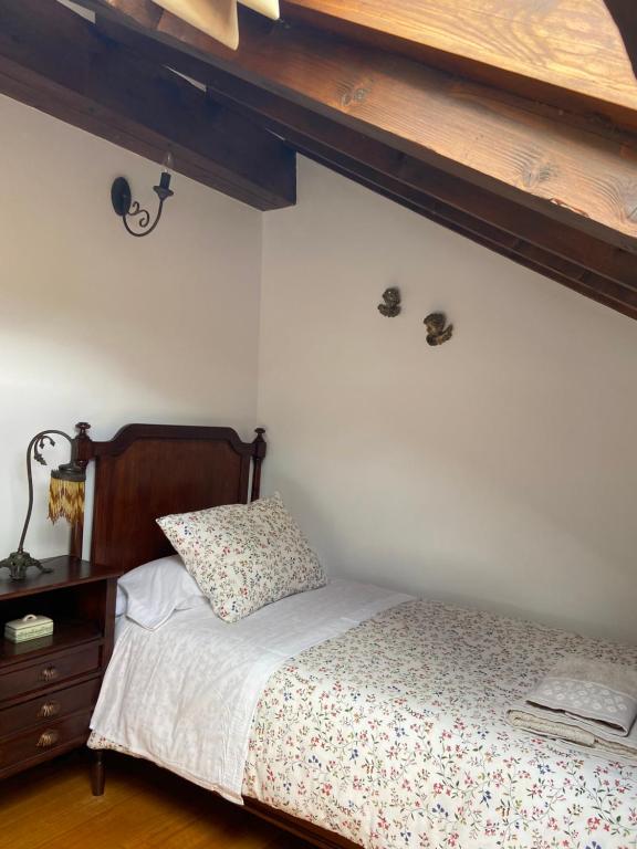 Posteľ alebo postele v izbe v ubytovaní PRECIOSO CHALET JUNTO A POTES CON PISCINA-4 Hab,3 Baños