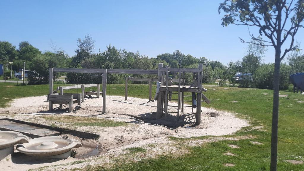 Herní místnost nebo prostor pro děti v ubytování Chalet Aventura 1-6 pers- 3 slaapk- 2 badk- Berging- Inchecken al vanaf 13 uur
