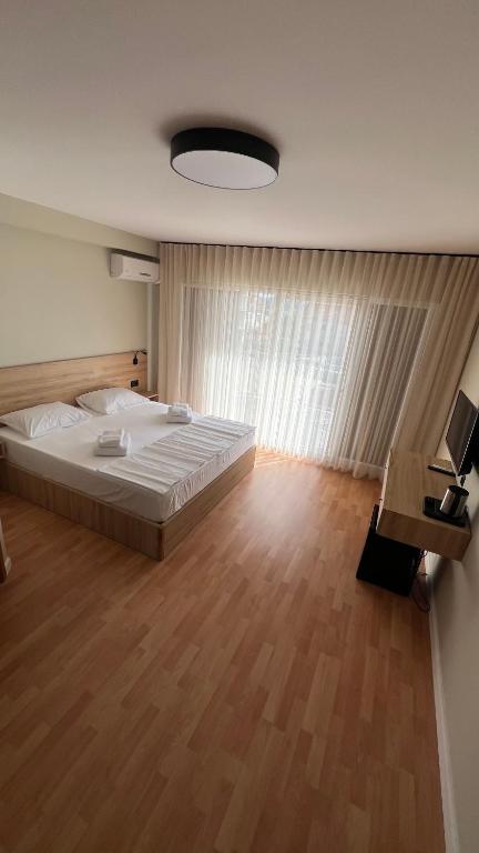 Hotel Restaurant Sjor Luka Turanj - Housity