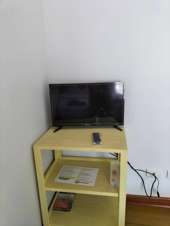 TV a/nebo společenská místnost v ubytování พลอยฟ้ารีสอร์ทเขาเต่า Ployfarresortkhaotao