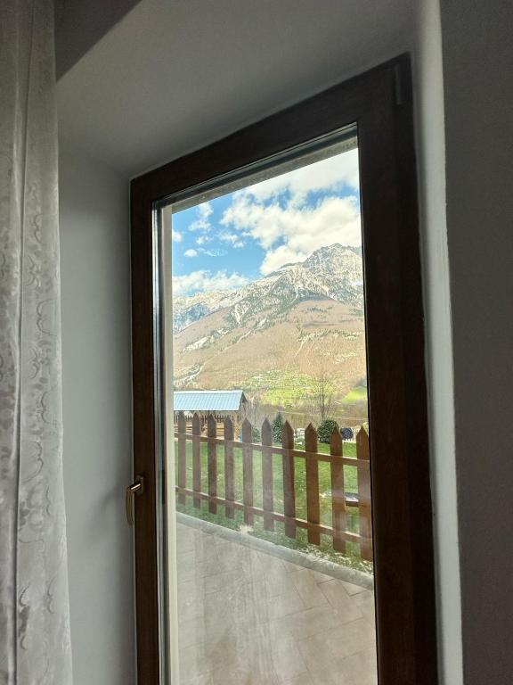 Nespecifikovaný výhled na hory nebo výhled na hory při pohledu z bed and breakfast