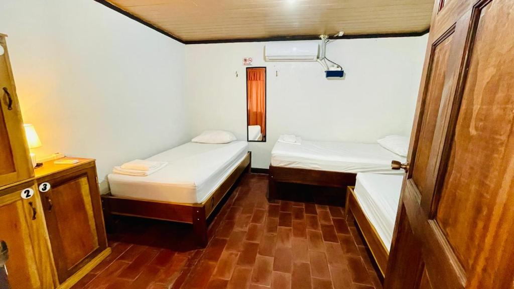 Hostel El Pretal - Economy Dreibettzimmer Mit Gemeinschaftsbad