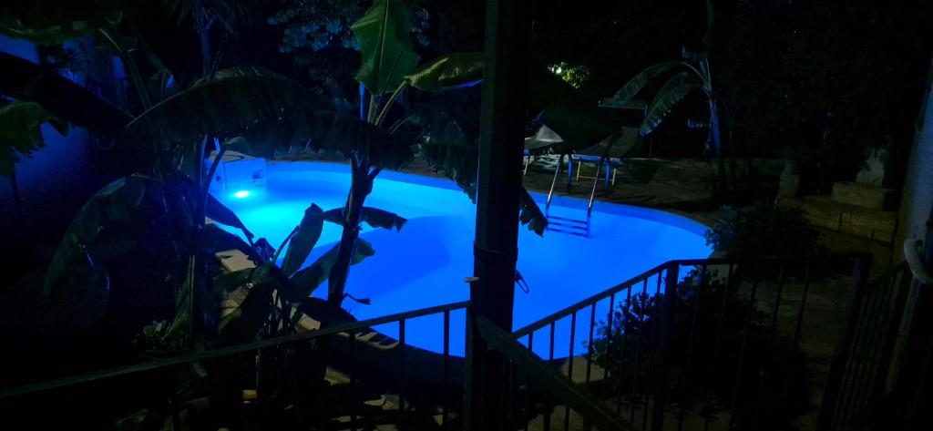 Piero's Apartment a Carbonia - Lussuoso con Piscina Privata