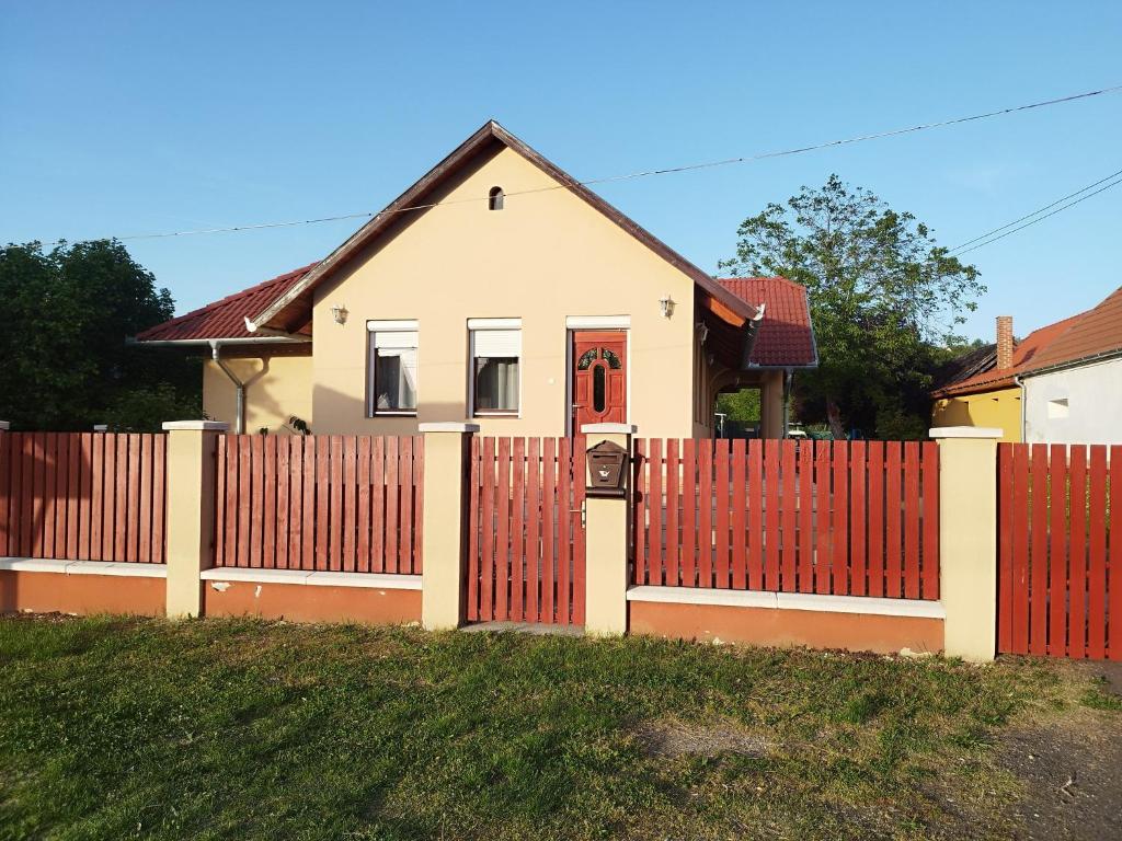 BeNo Apartman 8617 Kőröshegy, Petőfi Sándor utca 94 kép - 1