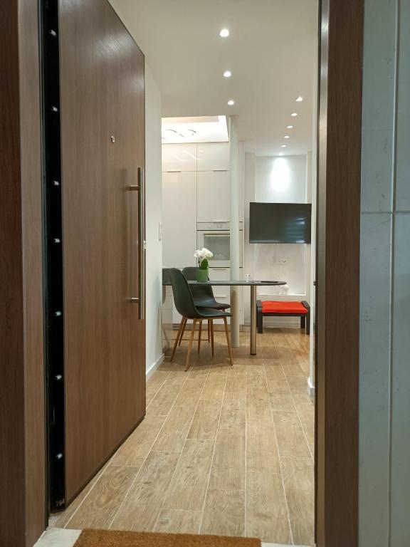 minimal home sweet home, Athens (updated prices 2024)