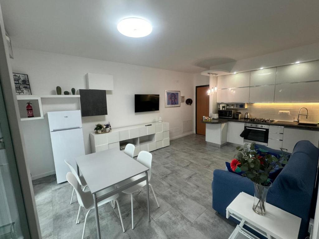 Kuchyň nebo kuchyňský kout v ubytování Maison Du Pic - Rho Fiera