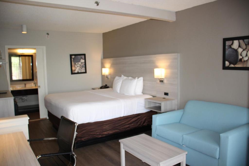 Boca Suites Deerfield Beach; SureStay Collection by BW photo