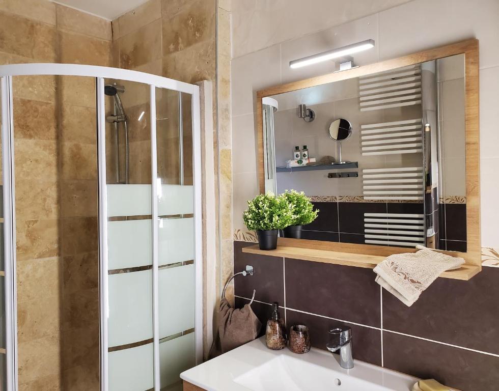 Mirka & Franck AIRCON CLIM, Apartment Chic, Garage & Parking Free included – photo 17