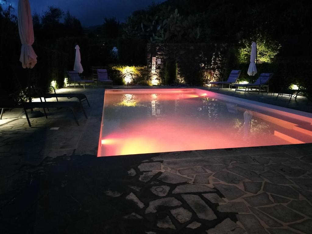 Basen w obiekcie La Casa dell'Alloro lub w pobliżu