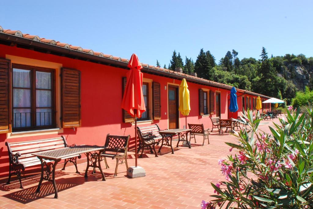 The building in which the country house is located