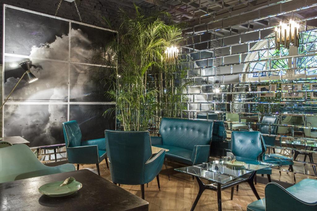 Część wypoczynkowa w obiekcie G-Rough, Rome, a Member of Design Hotels