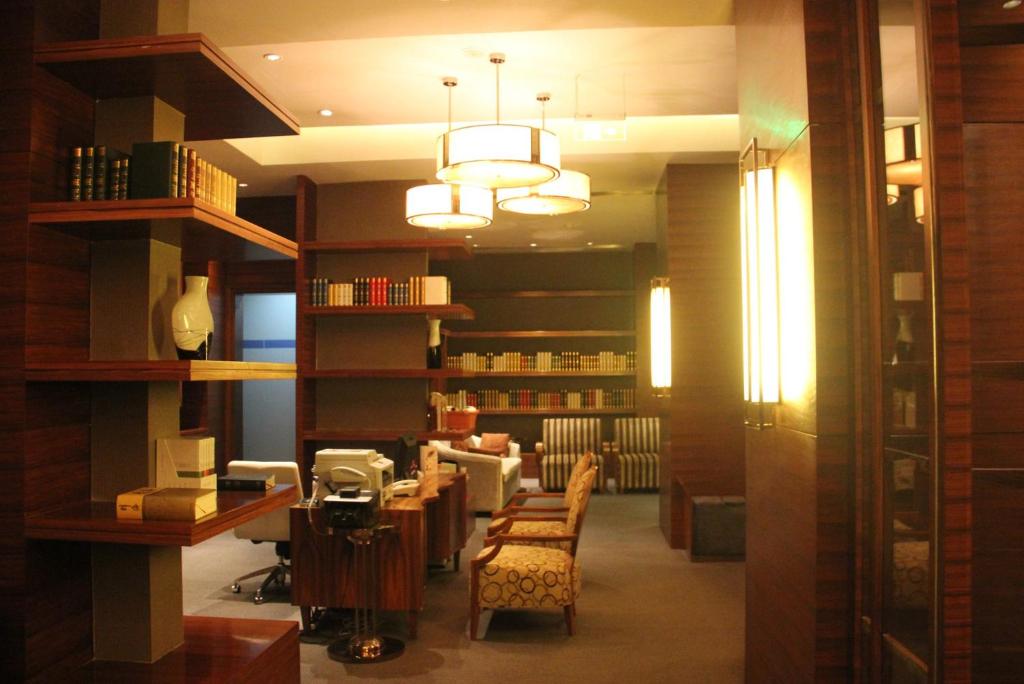 Posezení v ubytování Crowne Plaza Hefei by IHG