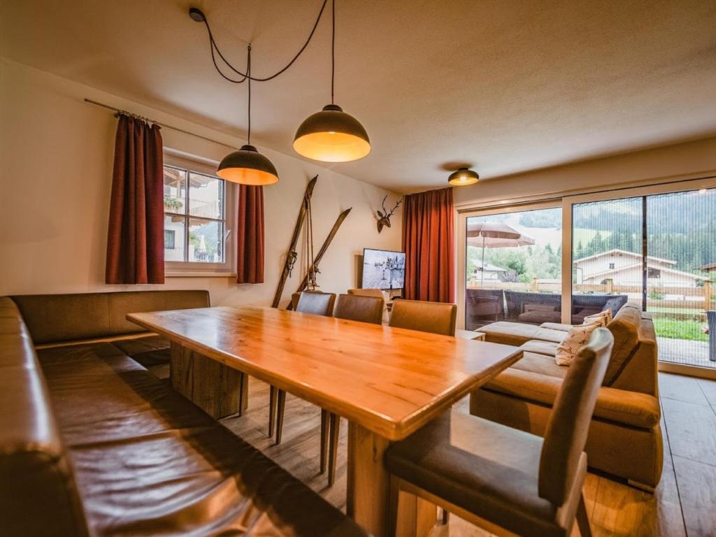 A seating area at Lodge Elise