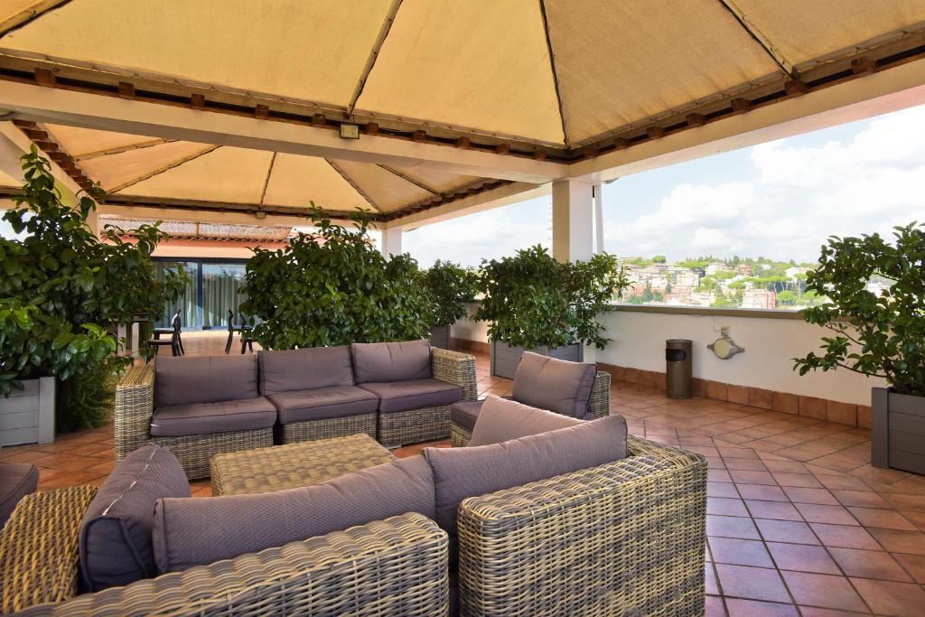 Grand Hotel Tiberio - Resim 22