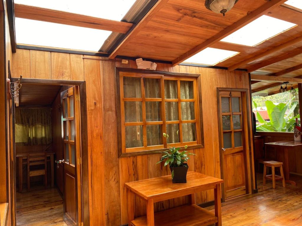 Fotografie z fotogalerie ubytování Guayabo Hostal Mindo v destinaci Mindo