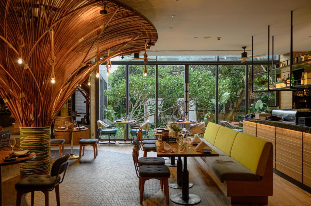 Posezení v ubytování Hotel Indigo Phuket Patong by IHG