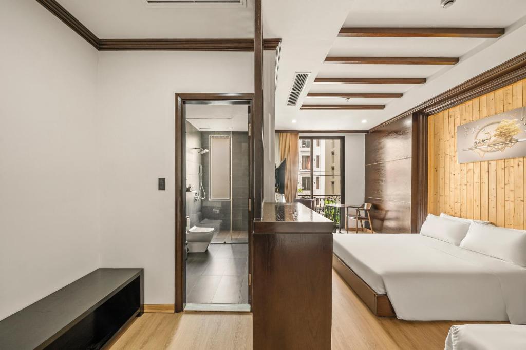Suite Gia Đình Có Ban Công