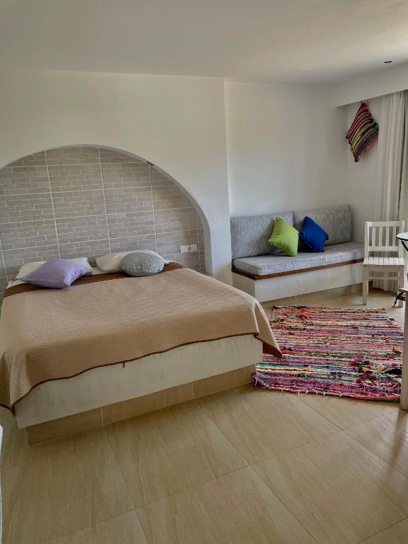 Kostas Studios - Superior Double Room