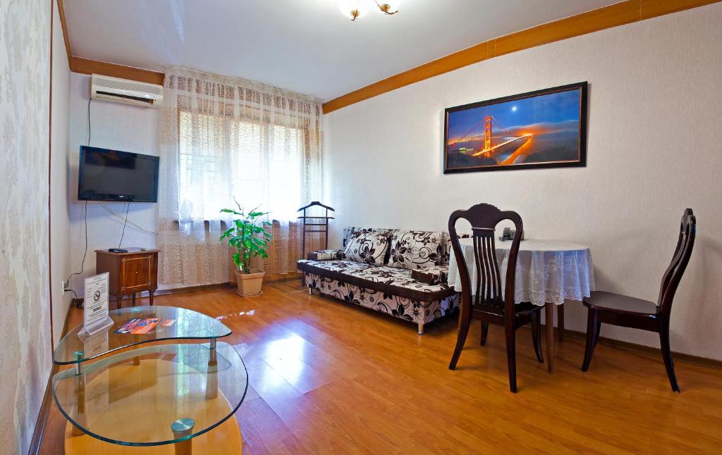 Lessor Apartments - 
